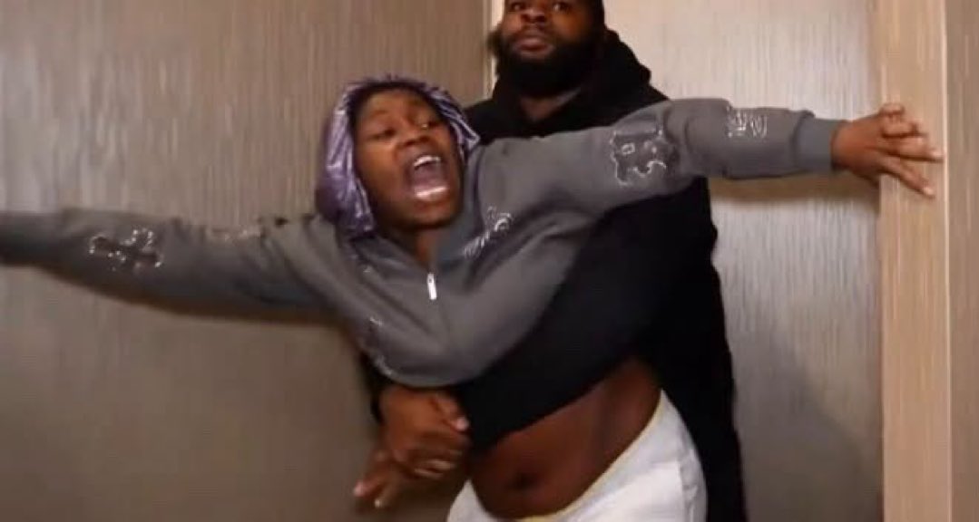 anttn3xtdoor's tweet photo. I really don’t like that my moots got other moots. Bitch i should be the only one that you talking to https://t.co/FM1QkL8Ejo
