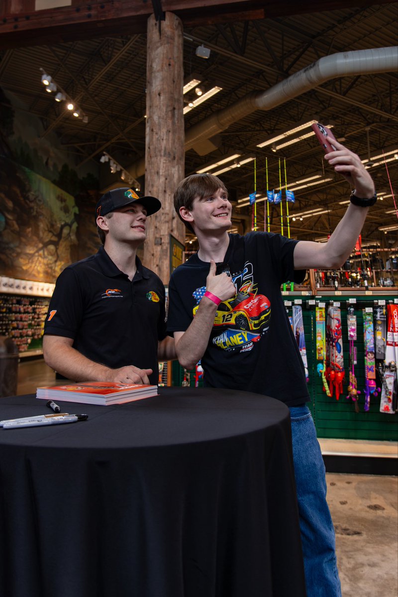JRMotorsports's tweet photo. Caught us some good vibes. https://t.co/X69F8WlPwM