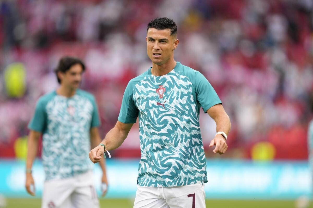 lequipe's tweet photo. ➡️ https://t.co/xhYXxcZ7df
À peine revenu d'une trêve internationale mouvementée avec le Portugal, Cristiano Ronaldo marque avec Al-Nassr https://t.co/ZikrZhQgrZ