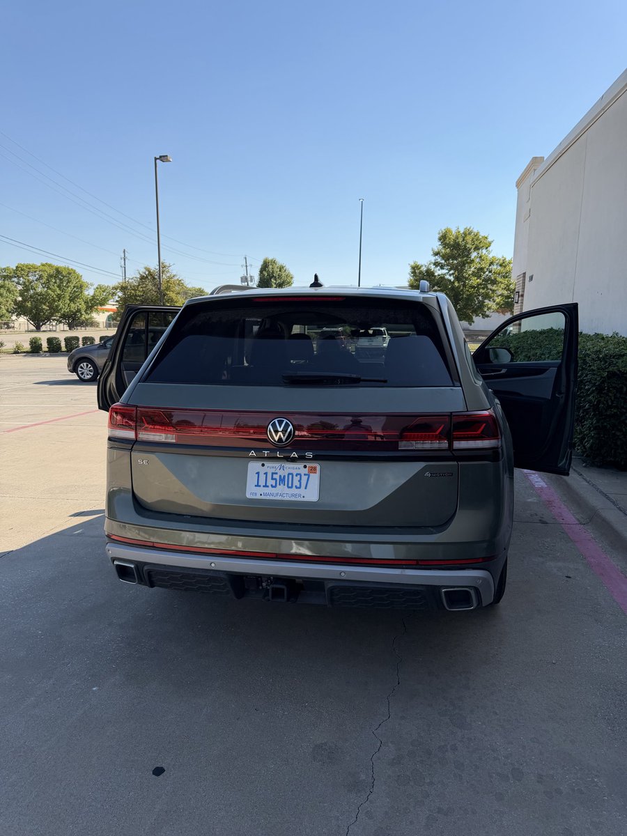 FreddyLA7's tweet photo. It’s time to say goodbye to our car. From Chicago to Iowa, down to Auburn, along the Gulf Coast, back and forth across the Southeast and now all the way to Texas. Nearly 4,000 miles. You’ve done us proud! ❤️ https://t.co/8PYIqfvczB