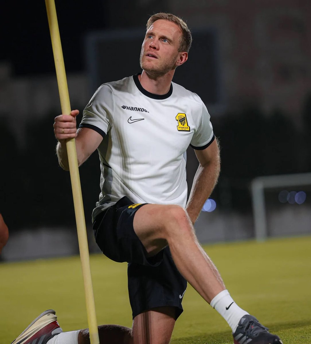 mdelhadi's tweet photo. الثانية عشر منتصف الليل 00:00 AM

انا اثق .. انا اثق … انا اثق 🧠💪🏻
#الهلال_الاتحاد https://t.co/8skl6Snpzv