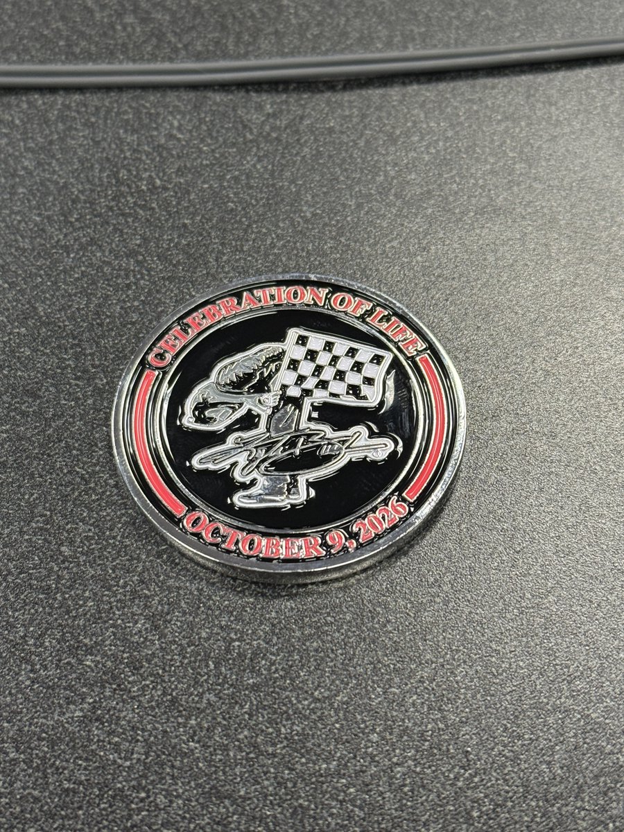 JohnNewby_'s tweet photo. #NASCAR - Samantha Busch had 15,000 of these Kyle Busch Celebration of Life Challenge Coins created to hand out to attendees tonight. 
She wanted to create this free event for the fans because they made Kyle's career happen.
This Challenge Coin is a gift to them. https://t.co/FsD1VCu7DN