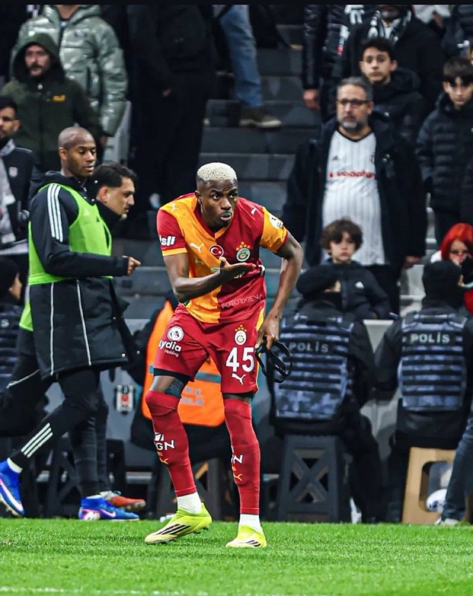 kingofwealths7's tweet photo. Brotherly led the Galatassarian to 3:1 goals. That was massive Victor osihem https://t.co/oBne2QZvFg