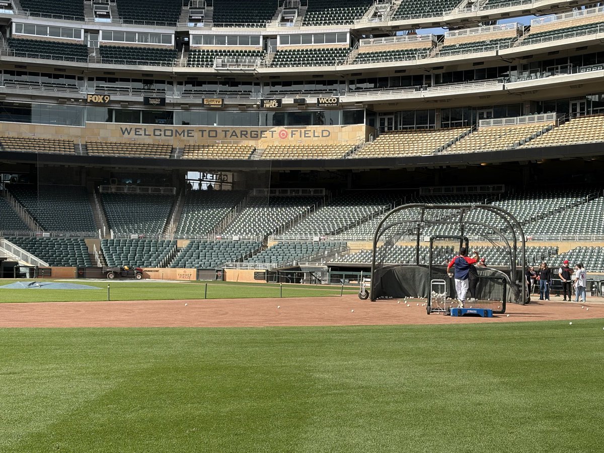 HTPacademy's tweet photo. ⚾️ Owners Jake &amp; Chase had the opportunity to throw BP to the @Twins employees at Target Field today‼️ Beautiful day for baseball☀️ #GoTwins #RollRaps https://t.co/YdjUpDR52T
