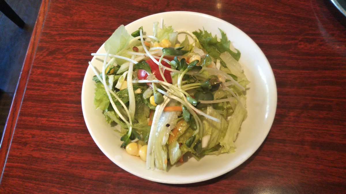 asagiri_R's tweet photo. #飯テロ
カオマンガイのランチセット
サラダとスープとドリンクがついてた https://t.co/HCrdpawtAt