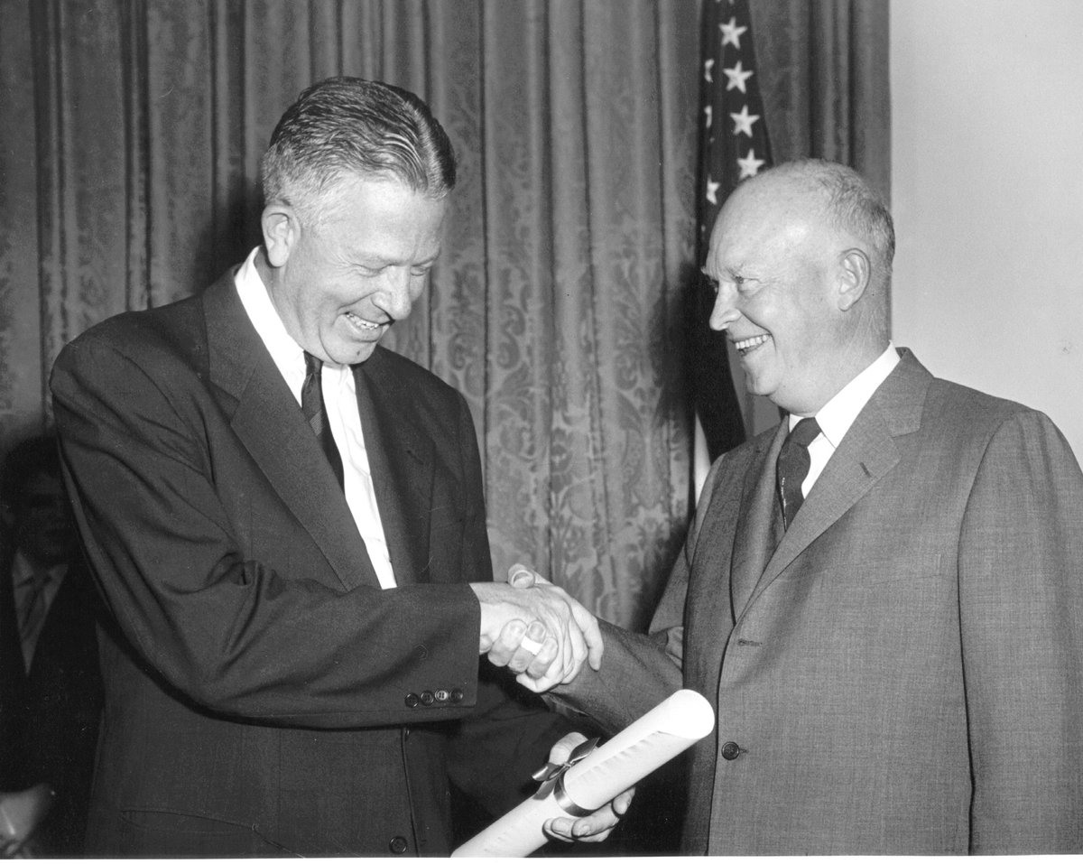 IkeLibrary's tweet photo. On this day in history: President Dwight D. Eisenhower witnesses the swearing-in ceremony of Neil McElroy as Secretary of Defense at the White House.🏛️ 
#History #IkeLife #WhiteHouse #OTD
[📸EPL 72-2450-1&amp;2] https://t.co/J97LOvFQPI