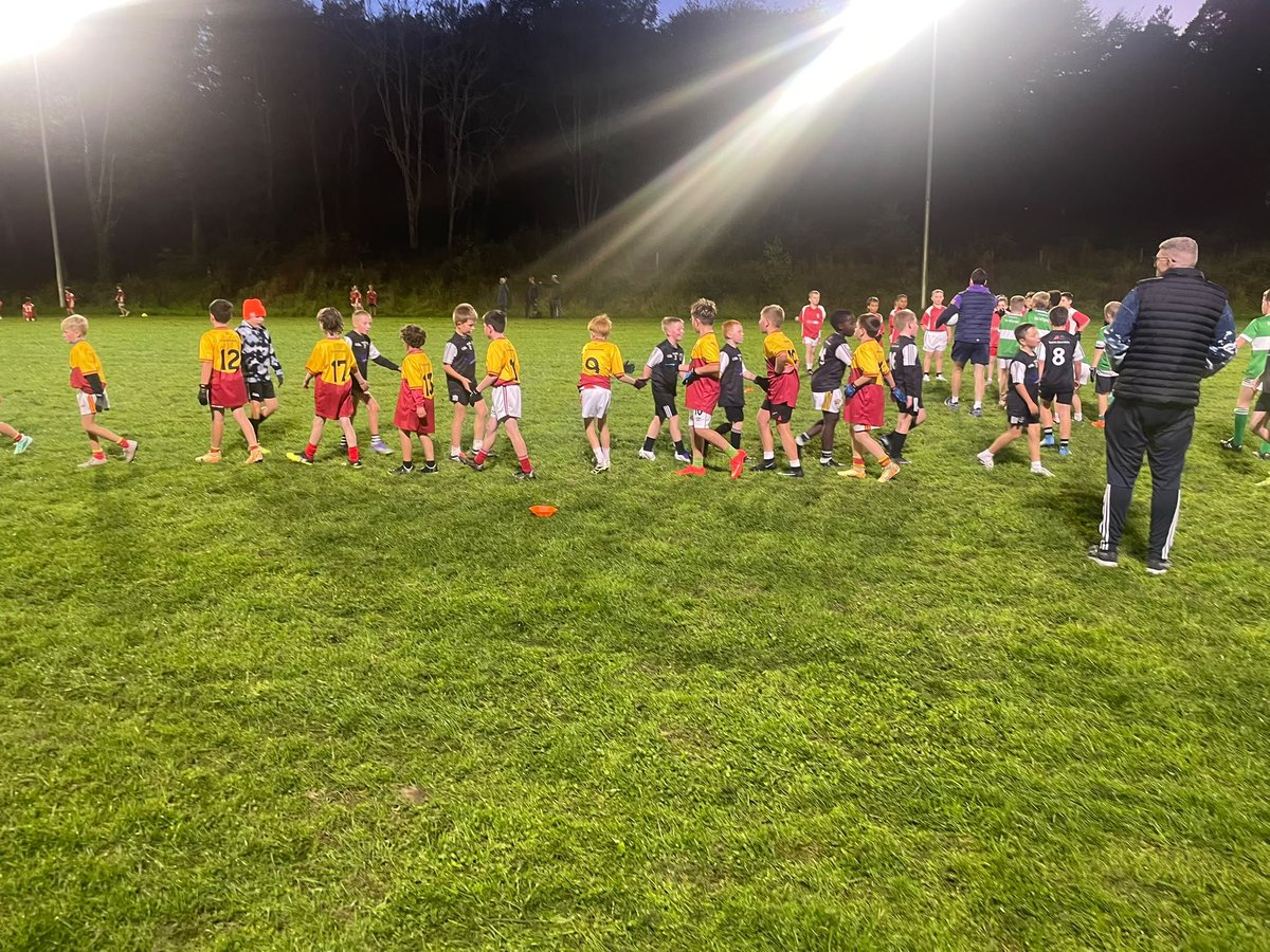 LLColfer's tweet photo. THRILLING FIRST NIGHT!! 💜💛

The @wexgaacoaching U10 Urban Town League started with a bang 💥

Each team played 3 games on the night and they were hotly contested between very even teams 💪

The race is on to become the 'Town Champs' 🙌

#BigBallBattle

#WednesdayNightLights https://t.co/EbotVx1aLw