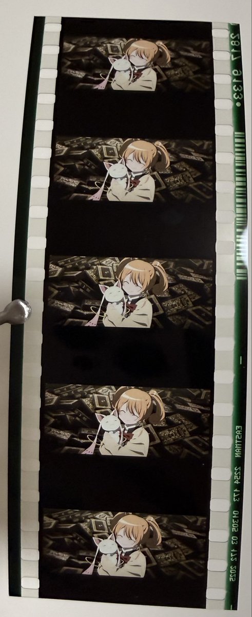 mooooo_0210's tweet photo. 【交換】魔法少女まどか☆マギカ　
劇場版　まどマギ　ワルプルギスの廻天　フィルムコマ 
【提供】 さやか・杏子・なぎさ・セルマ・丁香・少女A
【求】まどか･ほむら･ワス
札幌手渡しor郵送
フィルムには直接触れていません https://t.co/VmyF1nMKoA