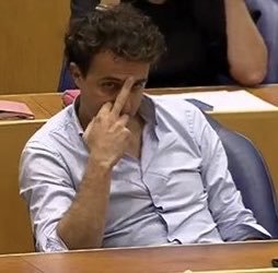 Ren1185357's tweet photo. @HenryJP55 Die Moorkop is niet goed snik. https://t.co/YrPD3AnoEU