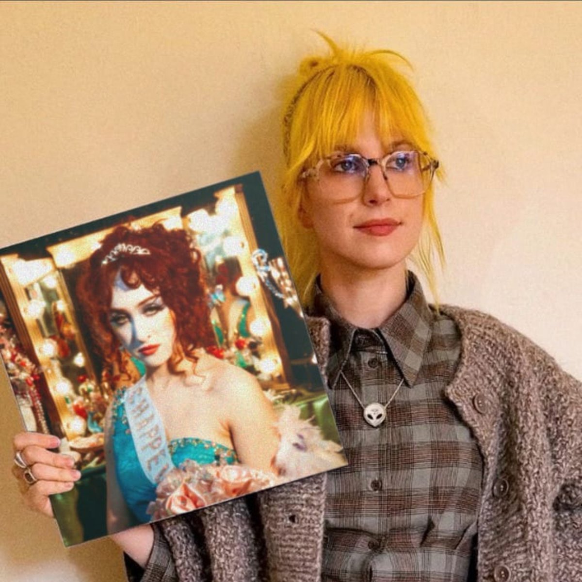 dailychapley's tweet photo. interactions between hayley williams and chappell roan throughout the years — a thread https://t.co/8edeR0r6ll