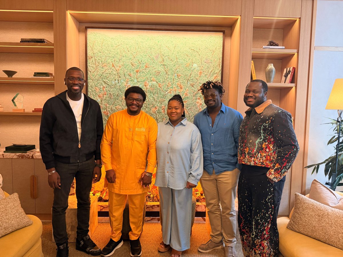 TechProd_Arch's tweet photo. Great to catch up, @Shalom_heyeliy!

As I told you: dream bigger. The possibilities are endless. 5m players already. The next global gaming giant can come from Lagos!

Proud to back you at @R17_Ventures  alongside @OoTheNigerian, @_kingNath and @ijbguy! 

https://t.co/Z4PsX3FY1e https://t.co/aWZ7RjulXK