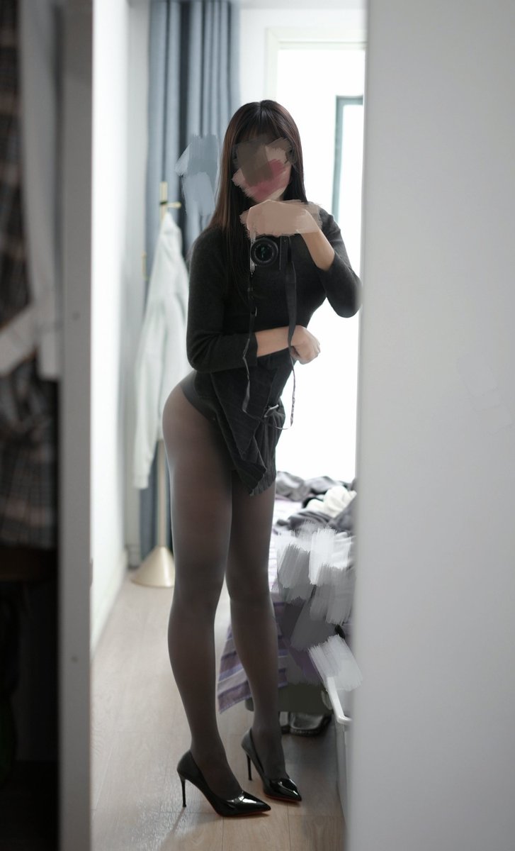 Jnueger12's tweet photo. #cd #femboy #灰丝 #屁股 #自拍 https://t.co/CzxyMgTbsI