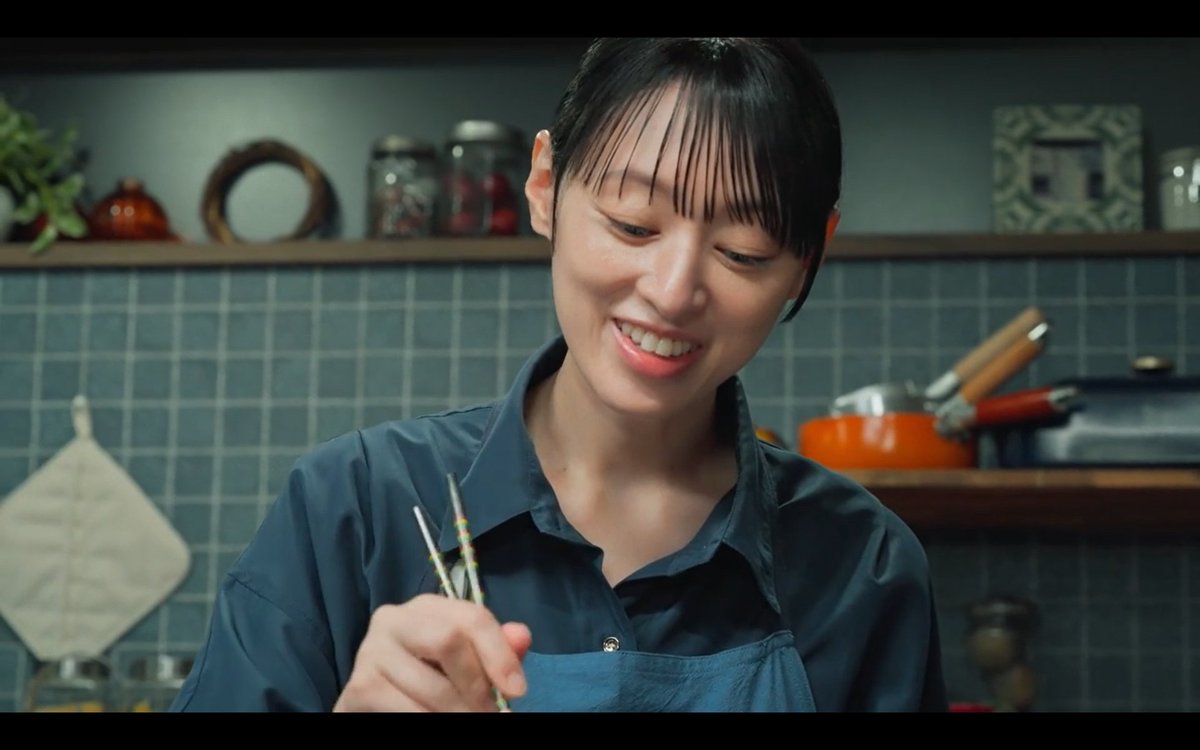 Kozue49587363's tweet photo. 【予約投稿です】
本日10月10日は #栗山千明 @chiakikuriyama_ さんの
お誕生日です🎊　

(こんなアカウントが言うのもアレですが…🙇)　
お誕生日おめでとうございます🎉🎂　

2026年も『 #おとなになっても 』や『 #エラー 』
を始め、今期は『 #真田十勇士 』も放送予定！

年齢を重ねてもなお
「今まで演じたことのない、難しい新たな役柄」
をドラマで演じてますが、それを感じさせずに繊細なお芝居を今でもみせて下さっております👍　

そんな彼女の「看板作品」でもある
『 #晩酌���流儀５ 』では遂に‼　
金麦が‼
正真正銘のビールに‼🍺　

先週放送された、秋冬編第1話での晩酌シーンで🍺をのむ栗山さんの表情が、今までのシーンと違い
「心の底からおいしい🍺」となっていたような…　

本物の🍺になったことで、更にのど越しも👍になり、晩酌も👍��すね　

お体に気を付けて、これからも頑張ってください‼🙇

(小声で…)
また…ワルイ役👿も演じて下さると…嬉しいです…🙇💦