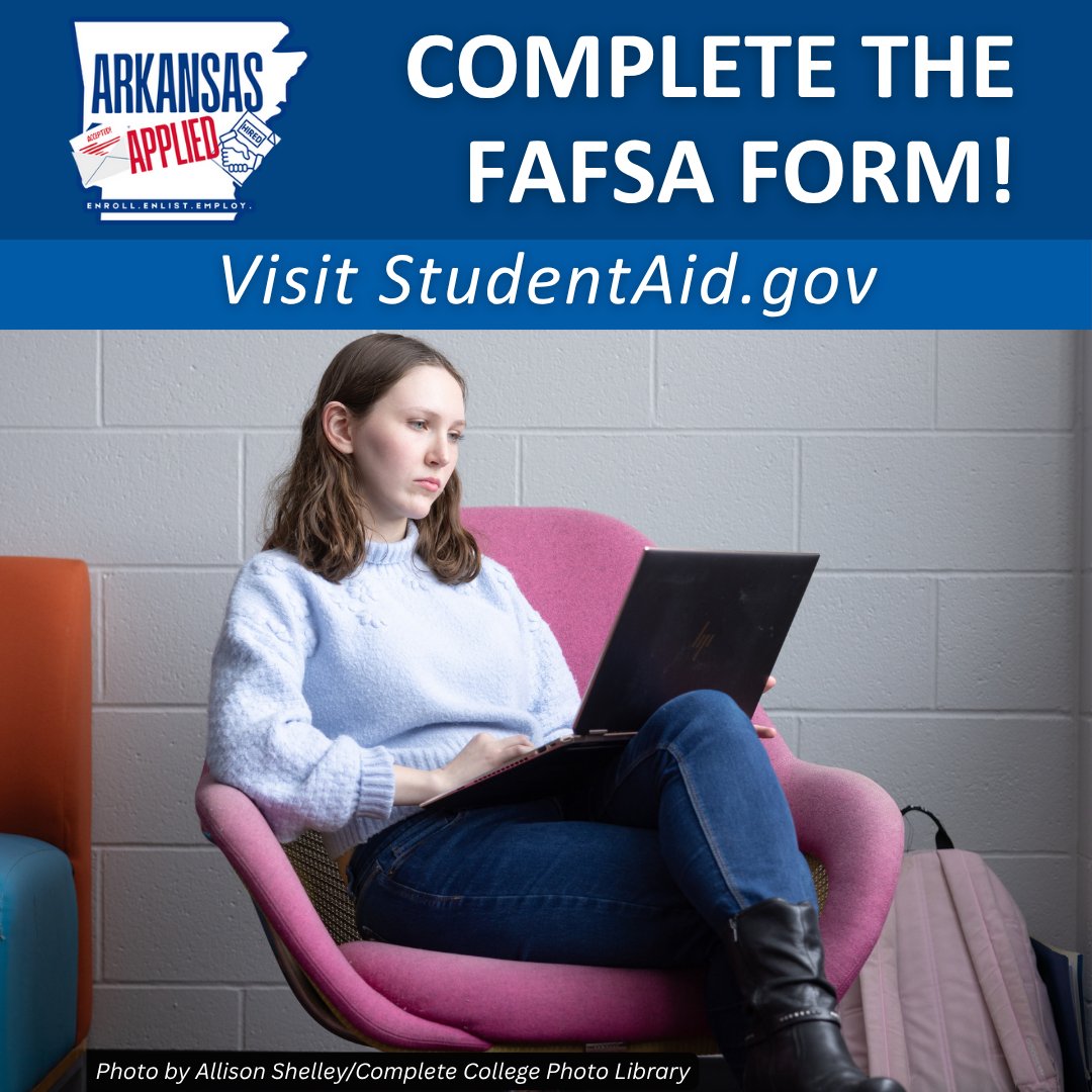 ArkHigherEd's tweet photo. Completing the Free Application for Federal Student Aid is a critical step in getting money for college, and it is a requirement to receive our state scholarships! Be sure to visit https://t.co/omvTQDWE88 to complete your FAFSA. https://t.co/lI9E7OQEQM