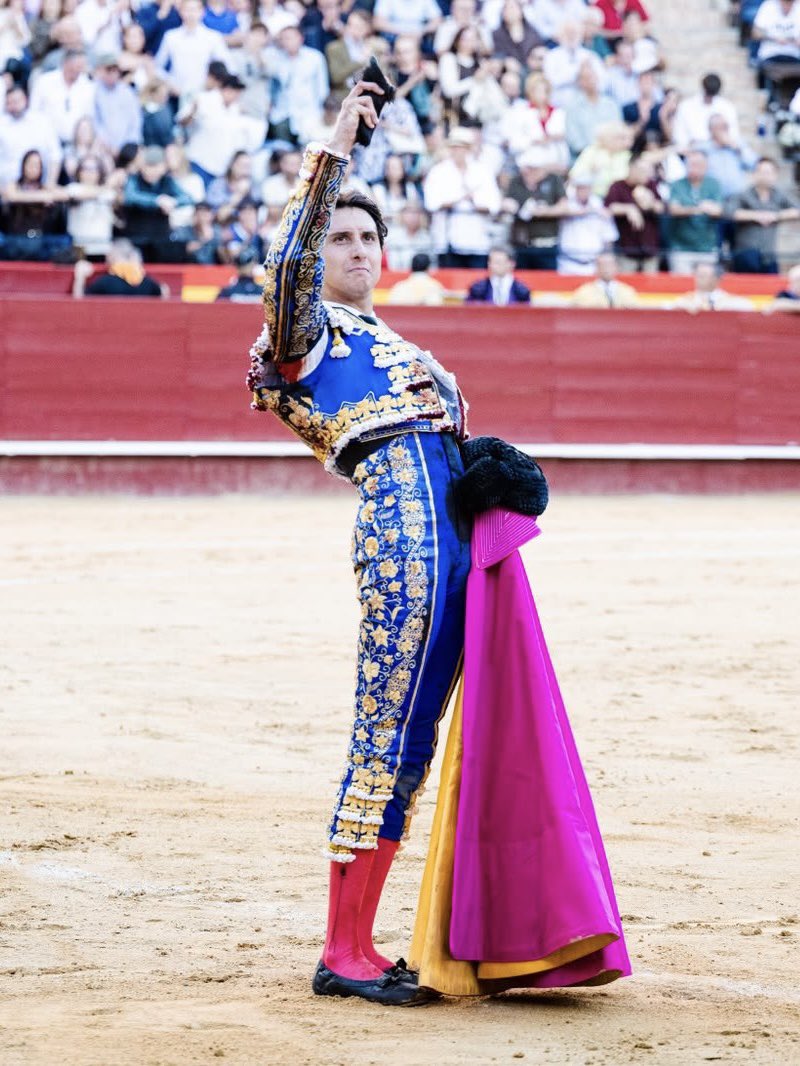 MarcosFdezFlors's tweet photo. Oreja para Roca Rey en Valencia. https://t.co/cV8yvd2jPt