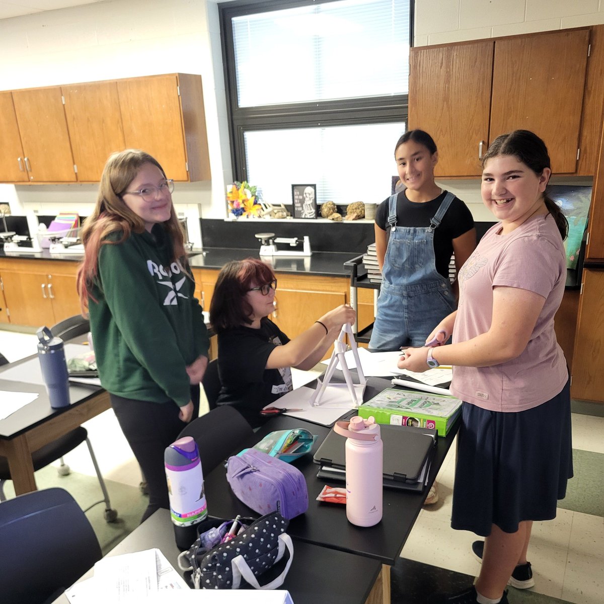 CenterGroveMSN's tweet photo. Hands-on STEM in 6th grade science with Mrs. Colwell! 🧪📚
Our students applied the engineering design process using paper & tape to build book-holding structures, then explored the scientific method with a Gummy Bear lab! 🐻🔬
#STEM #MiddleSchool #HandsOnLearning https://t.co/YipD0oF9Sr