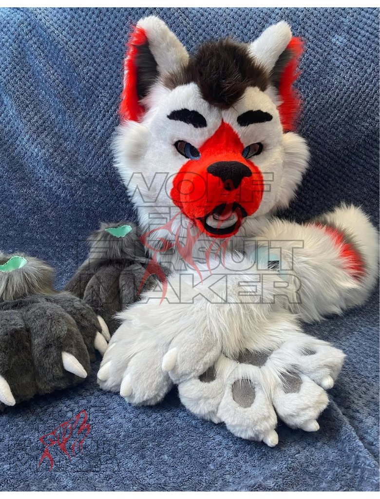 Wolfurfursuits's tweet photo. Unfortunately I wasn’t able to get to many photos of this grumpy boyo but I think he turned out cute 💕 I don’t get to work with red often!
#fursuit #fursuitmaker #fursuitcomission #yeen #yeenfursuit #furryfandom #furrypride https://t.co/ID6wCGWgiy