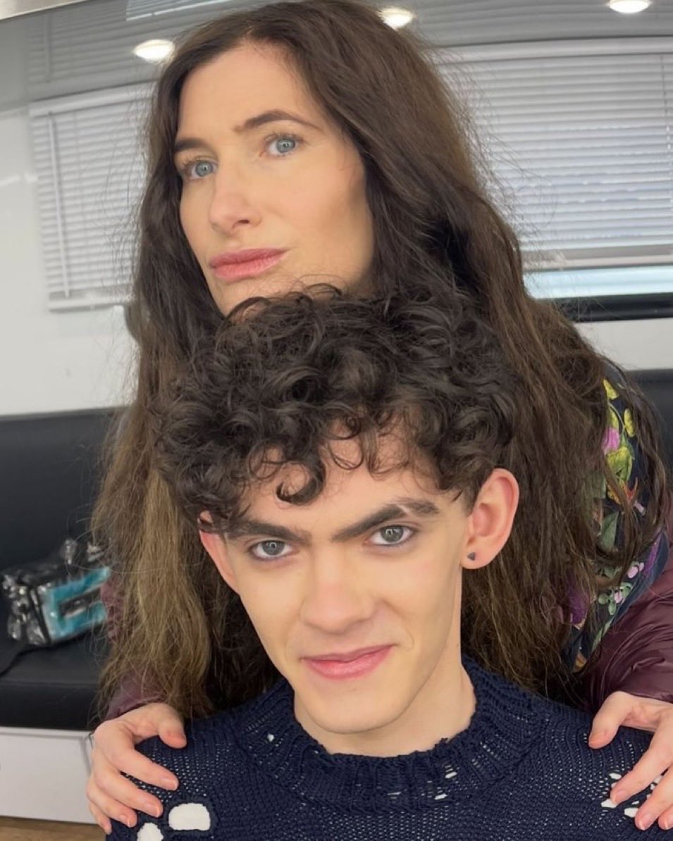 sproldenhrts's tweet photo. They come as a pair😭😭😭 U can’t seperate them😭😭😭😭😭 https://t.co/zyl3Ir0OQk