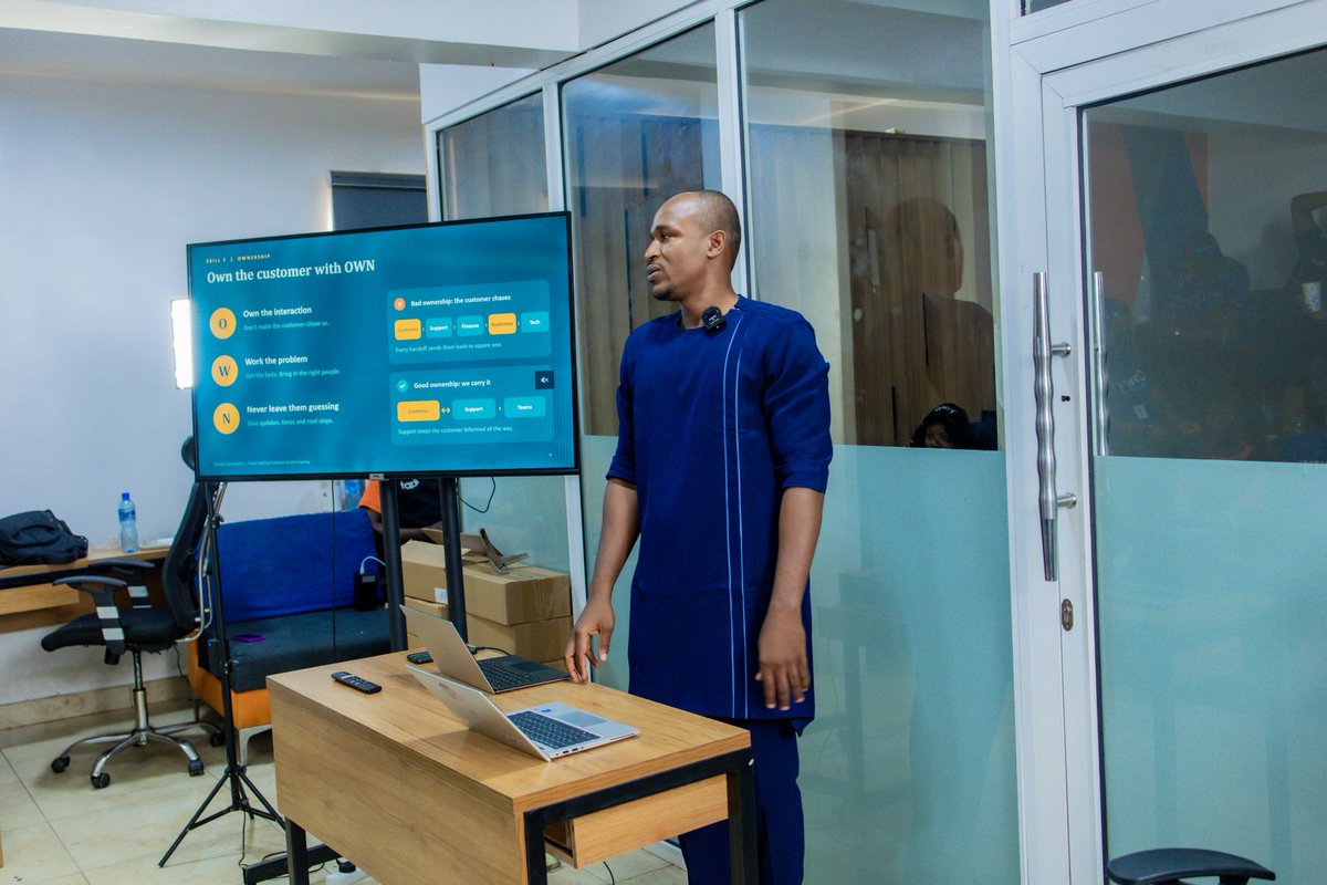 paywithcowry's tweet photo. And that’s a wrap on Customer Service Week! 🥳
The week may be over, but the commitment to showing up for our customers doesn’t stop here.
A big shoutout to the people who keep things moving, one customer at a time.
#HumansOfTAP #CowryCard #theextramile #CustomerServiceWeek https://t.co/DGWEmCnp5f