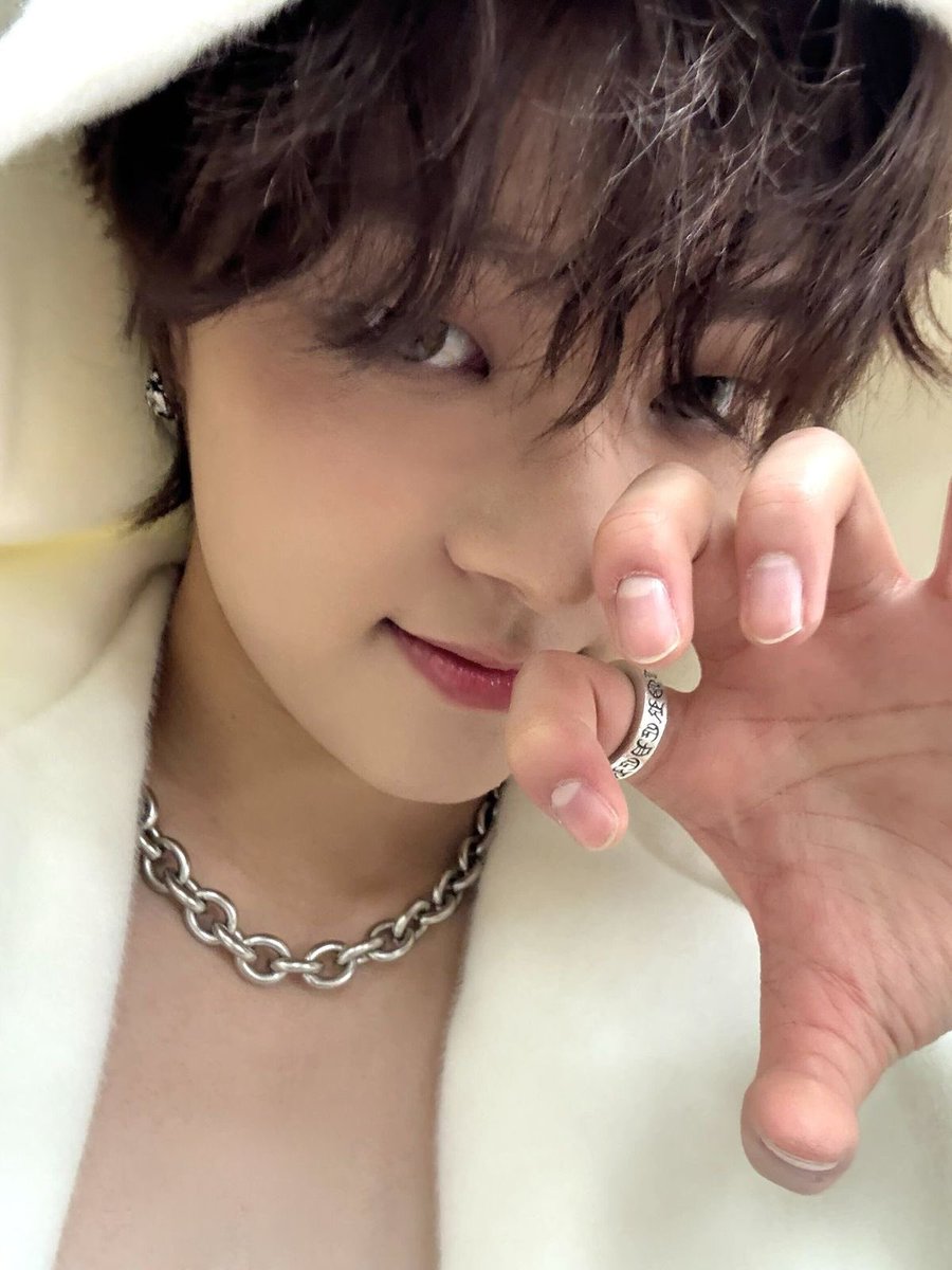 lune_dylan's tweet photo. Hi! Looking for Luné moots!

- '04, they/she/he
- Luné since 2024
- NicoJoo biased
- fav groups are &amp;TEAM, Hearts2Hearts, and Illit
- kpop and jpop fan

rt, likes and replies are appreciated ♡

#lunéville #lunétwt #lunémoots https://t.co/C3J8hJpk6J