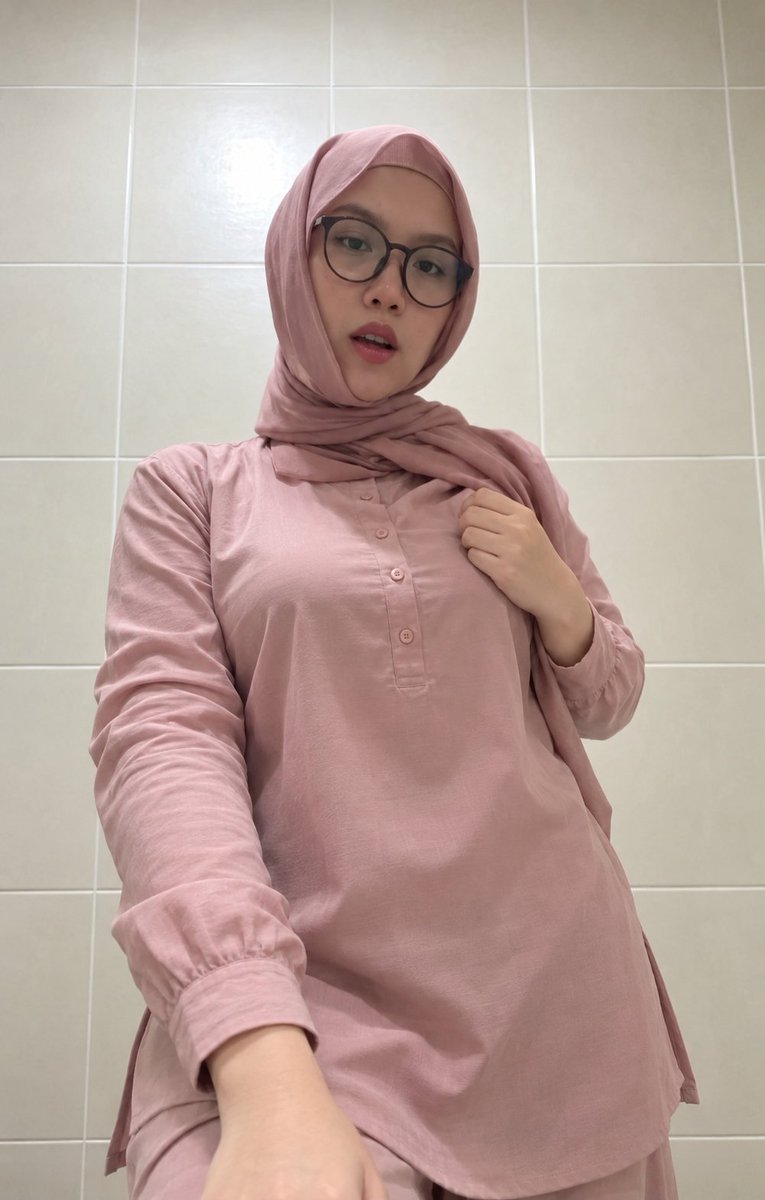 hineauy's tweet photo. ukhti naila sesuai foto

https://t.co/MSRrBunsqm https://t.co/MGqUsqmWYE