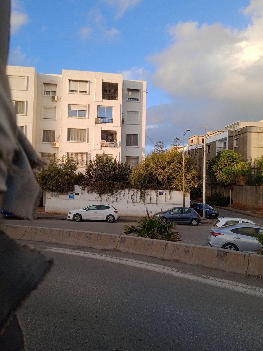 youcef_youf's tweet photo. https://t.co/tDPQ49wwhY you can ask https://t.co/4OW9SGlMLp