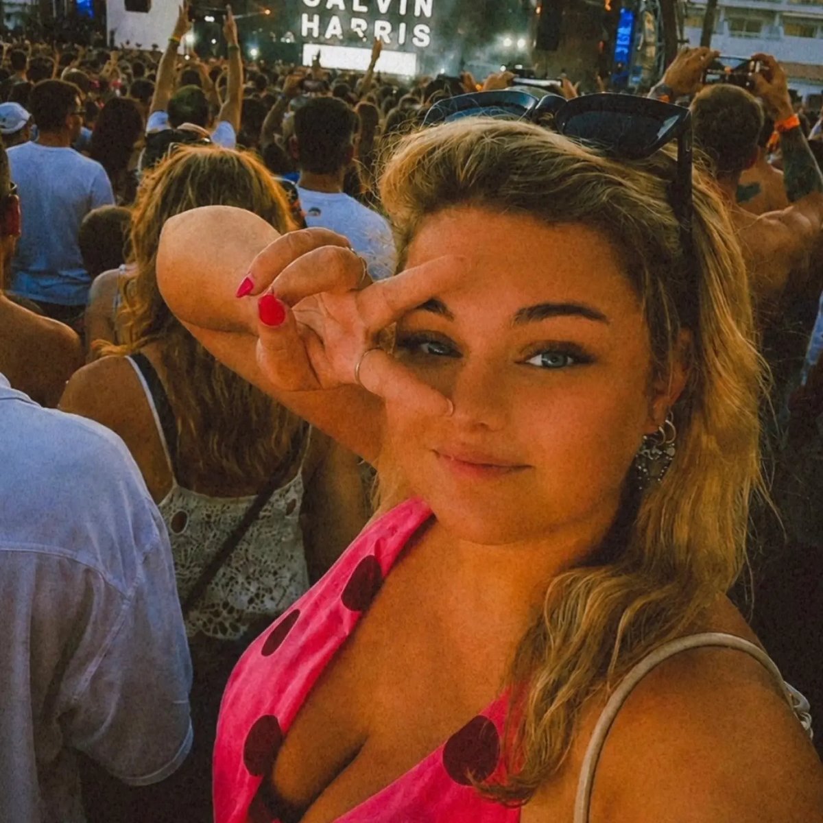 AnaCris01223285's tweet photo. Ibiza-tip: zie top-DJ’s zonder de hoofdprijs te betalen. In de zomer hebben Martin Garrix, Calvin Harris, Swedish House Mafia en meer vaste avonden. Check op de dag zelf TicketSwap voor voordelige tickets. Kom later bij Ushuaïa en houd rekening met https://t.co/YX34ZhYgZE