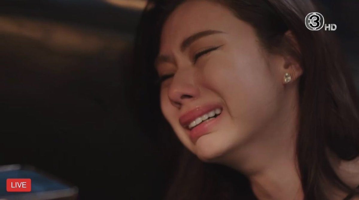 A close-up broadcast shot shows a young woman crying, with an 'A3 HD' logo and a red 'LIVE' indicator on screen.