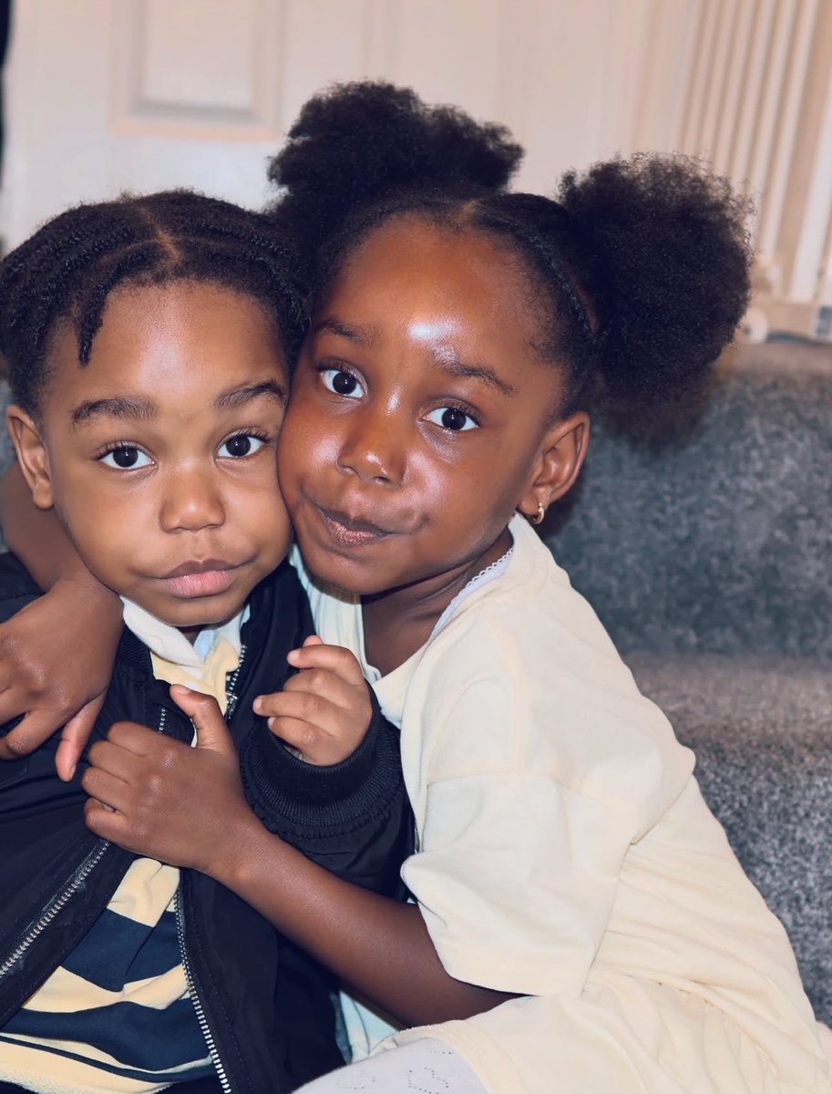 dahtgirl_ajex's tweet photo. Their parents really won in life...beautiful children 😍❤️ https://t.co/1q2X26N8oD