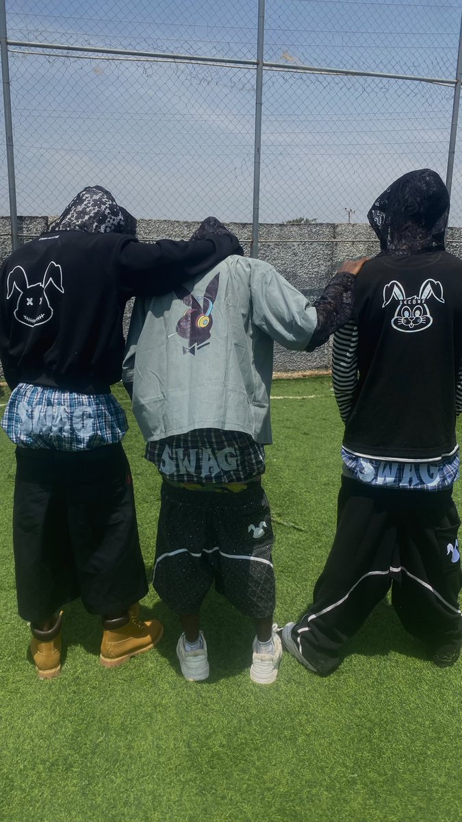 SuccexDTrendZ's tweet photo. @streetsouk @DTrendZFashion 2026 = SWAG ROSARY
TMNT SLEAVELESS 
NOT AN ARTIST ( tee)
SWAG BOXER https://t.co/PBMvDCDdmq