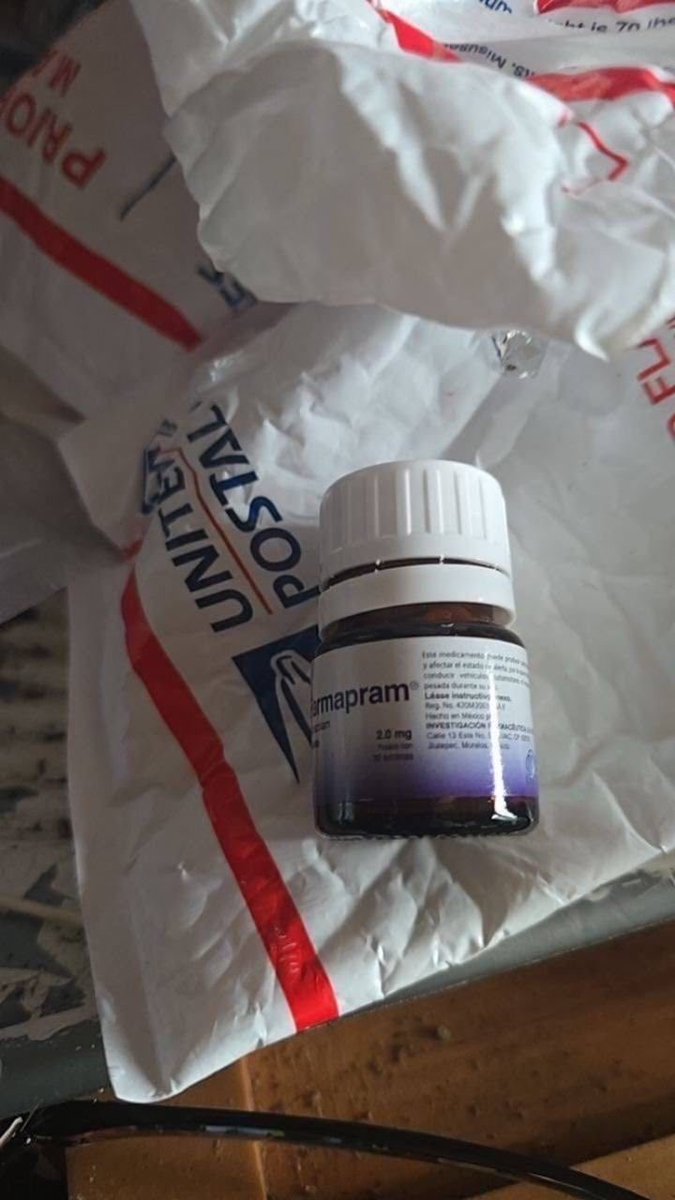 therealpharmaci's tweet photo. WANT TO SHOP BUT ARE UNSURE?
I GOTCHU COVERED
#NSFW #cocaineandporn #Juicewrld #starvingartistsliterally
#recreationalcracksmokers #fuckweedtwitter #findom #fatforeigndranktalk #xycodone
#percs #cokem30 #m30 #drugtwt
#weedshroomssdaccessories https://t.co/pMNWfjdL32