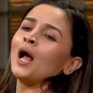 Fckhypo's tweet photo. @gracee__010 @RashuRudhr She looks much better than Alia https://t.co/fKznnZdh4l