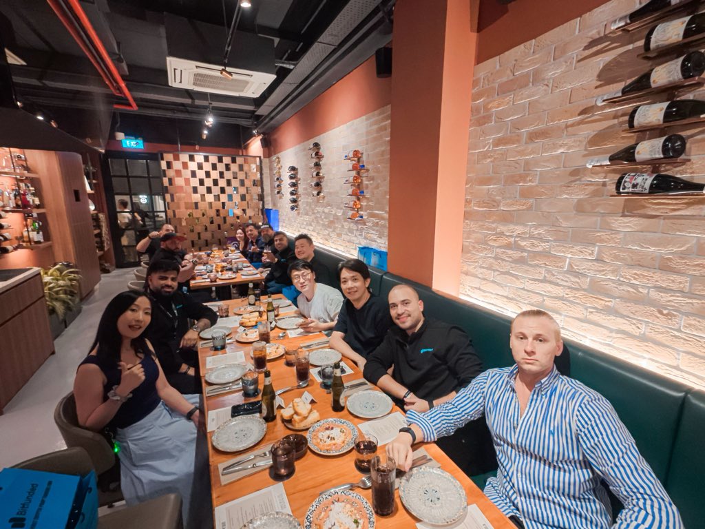 bitfunded's tweet photo. Best conversations at TOKEN2049 happen off the floor 🍷

VIP dinner with some of the legends 🤝 https://t.co/oA82Wgj6O4
