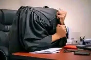 manyheavenn's tweet photo. Home affairs officials after hearing general Nhlanhla Mkhwanazi saying he's coming for them for helping ILLEGAL IMMIGRANTS😭😭😭.

KZN people are not laughing. From their citizens to their leaders. Zulus are just something else🙌. Zulu people. https://t.co/7bRCYhJFaX