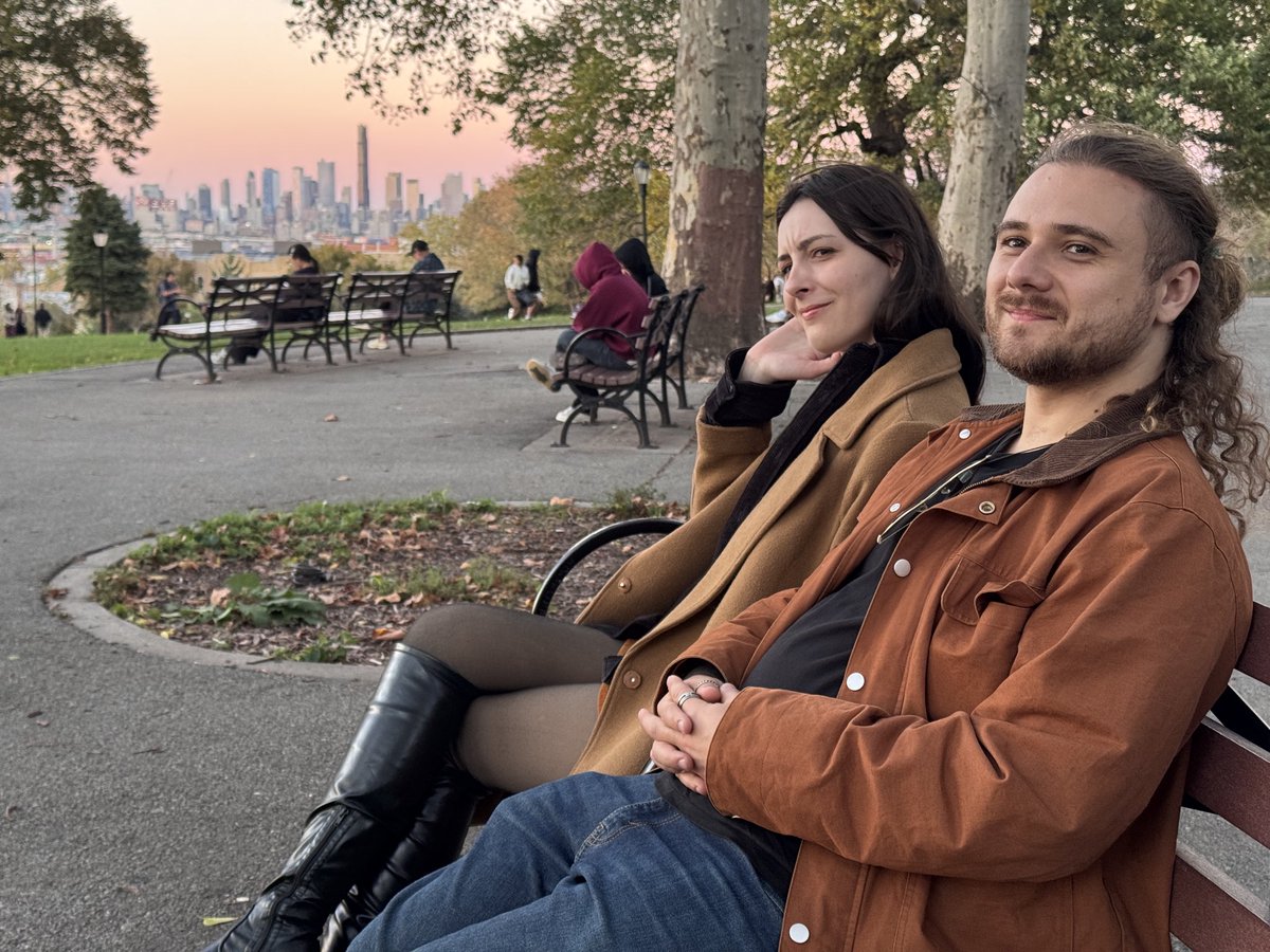 Truegreen7's tweet photo. No video on RivalRon this week since I’m hosting @LoreKeeperToby and @CuppaPhee for a few weeks and we’re exploring Unova. Showing them the sites and taking great pictures of them too. But of course, lot’s of stuff brewing for the coming months… maybe with these two as well. https://t.co/IK3yFBo7yk