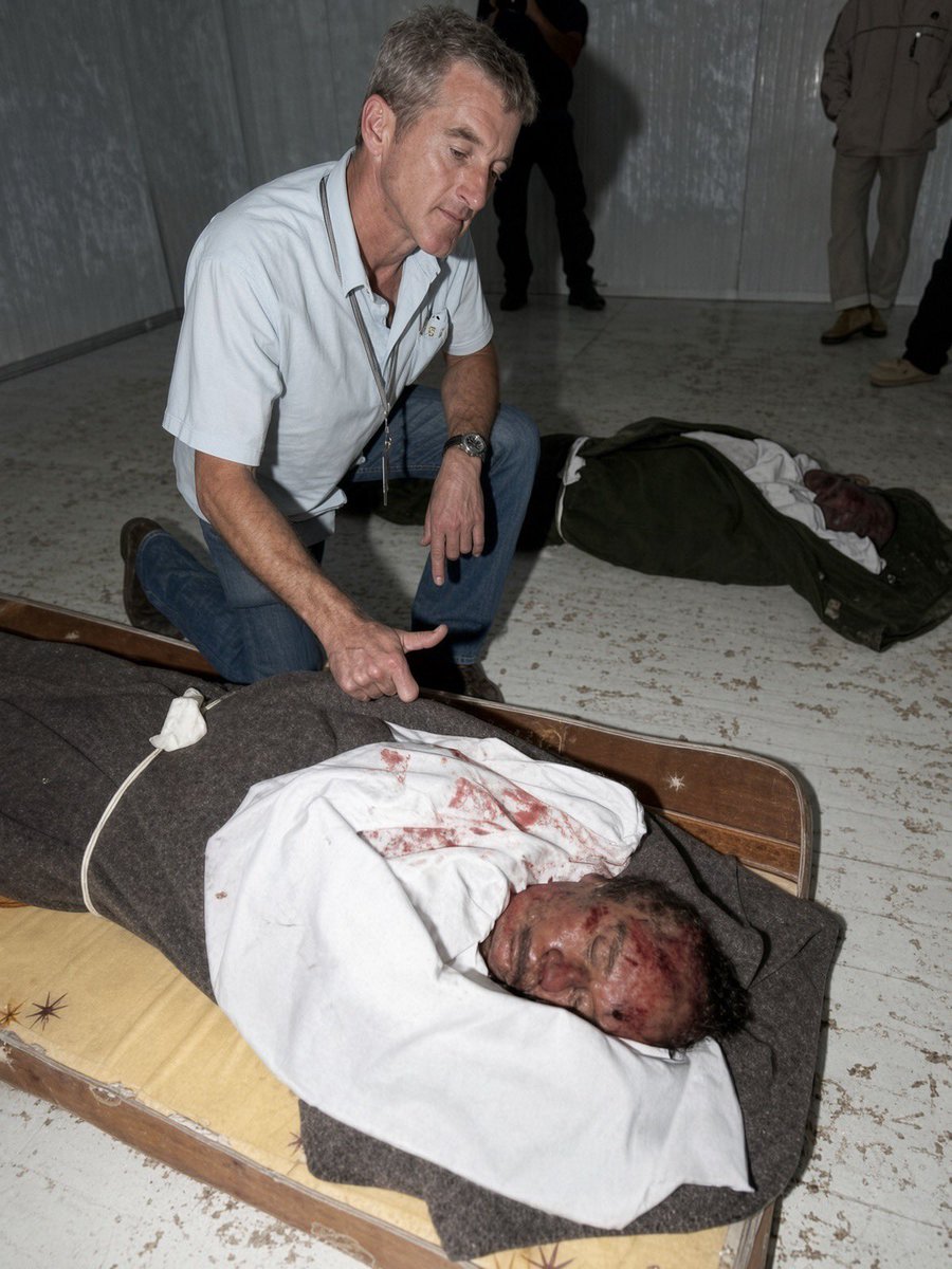 Badhombre's tweet photo. Almost as barbaric as the execution of Ambassador Chris Stevens, which you facilitated, but as you so casually said, “What difference at this point does it make?” https://t.co/3pMZjJn2I5