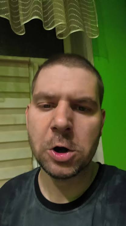 PustynnyBandyta's tweet photo. @KrzysiekWSK #MuremZaKołodziejem! To przerobione komputerowo na komputerze, powtarzam, to przerobione komputerowo. Deepfake AI prowokacja. #Rosjanie chcą nas skłócić, chcą, abyśmy odrzucili naszego najsilniejszego żołnierza! https://t.co/518YGBsPL2