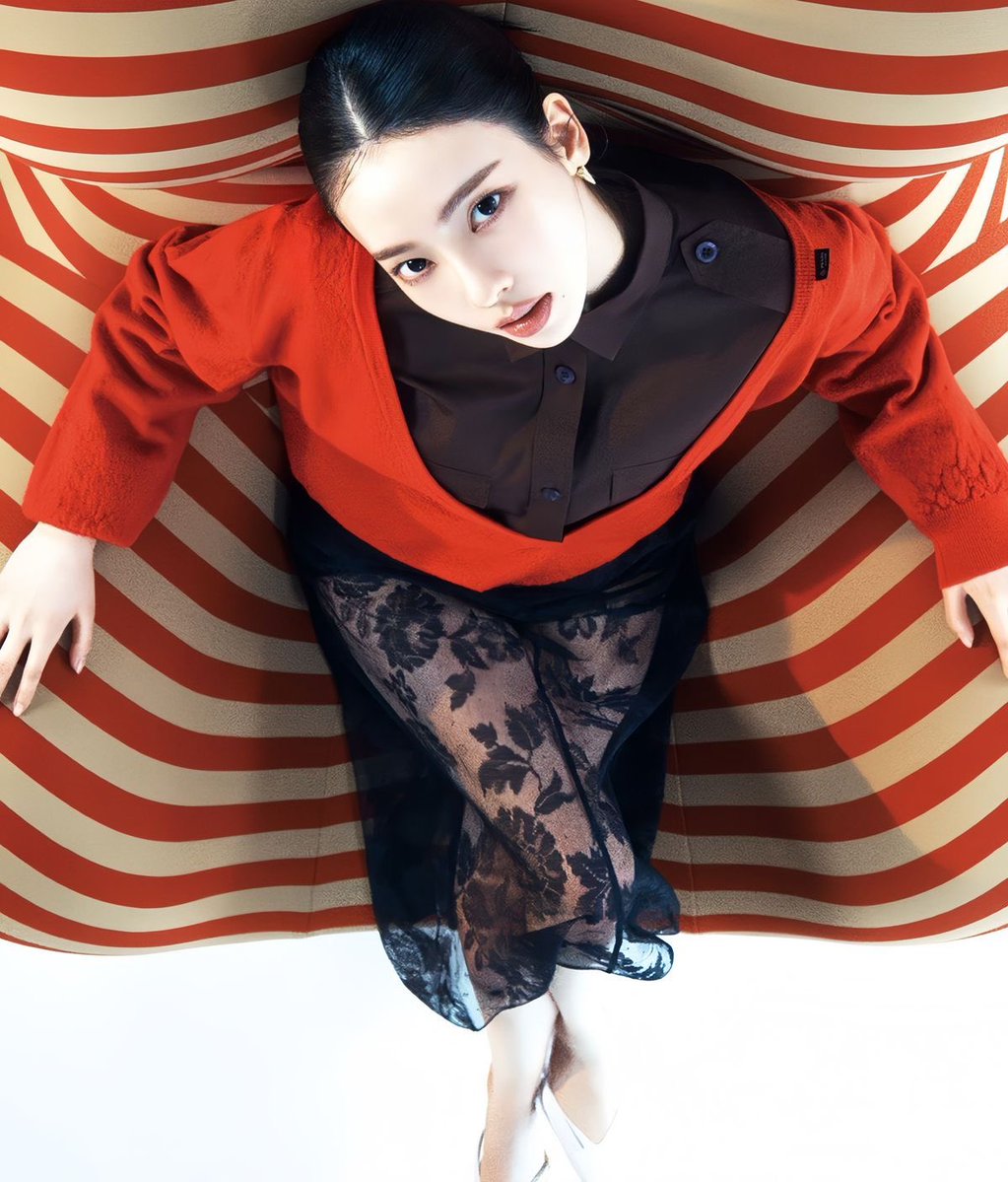 karinachartss's tweet photo. KARINA generated 66.8K VIT and 35M engagements for Prada in H1 of 2026, across just 38 posts, achieving a 7.87% VIT rate.

— One of the strongest efficiency performances among luxury brand ambassadors this half-year. https://t.co/eOK7fWfdtx