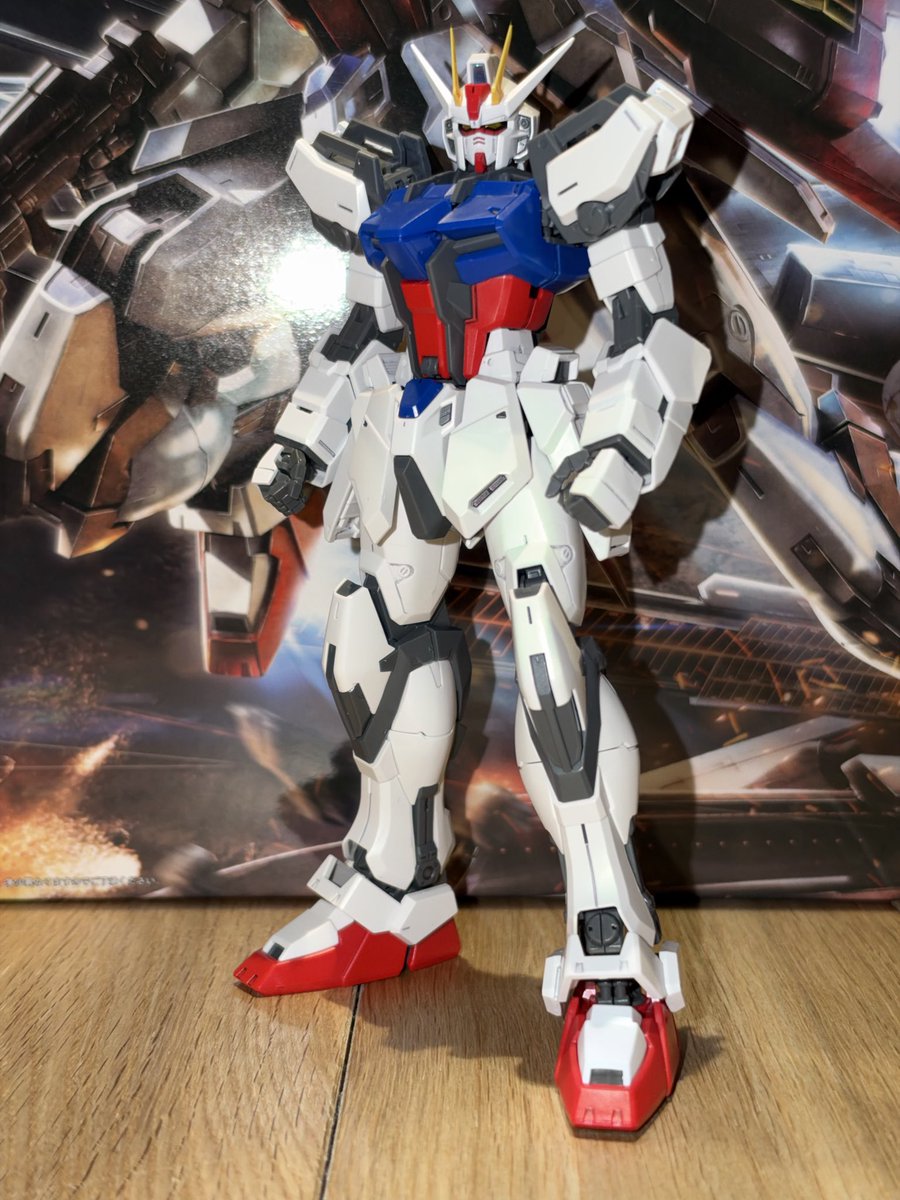 zuto3's tweet photo. とりあえずストライクになりました。
足なげー。
#ガンプラ好きな人と繋がりたい
#MGエールストライク https://t.co/xcKPrHlBgV