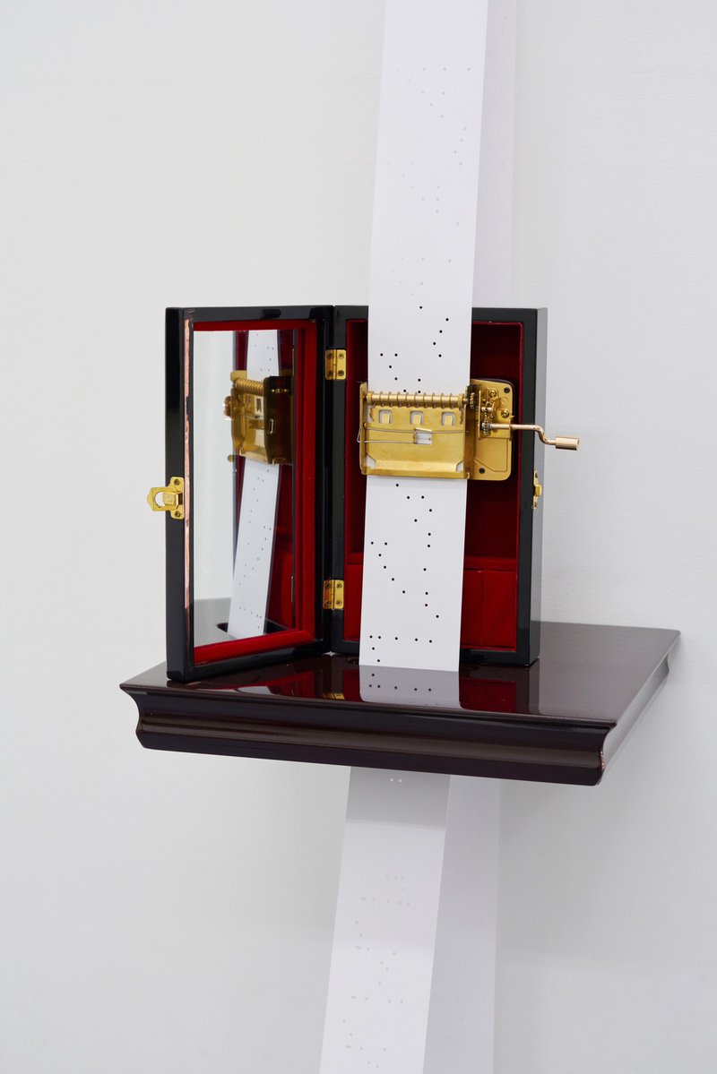 pirata_norte's tweet photo. Nguyễn Thùy Tiên presents là thế mỗi khi cách xa anh (2026): a motorised music box looping Ước gì. As the melody frays, a familiar ballad becomes a fragile score of memory, replayed and reshaped over time. https://t.co/o9bLeRzBRJ