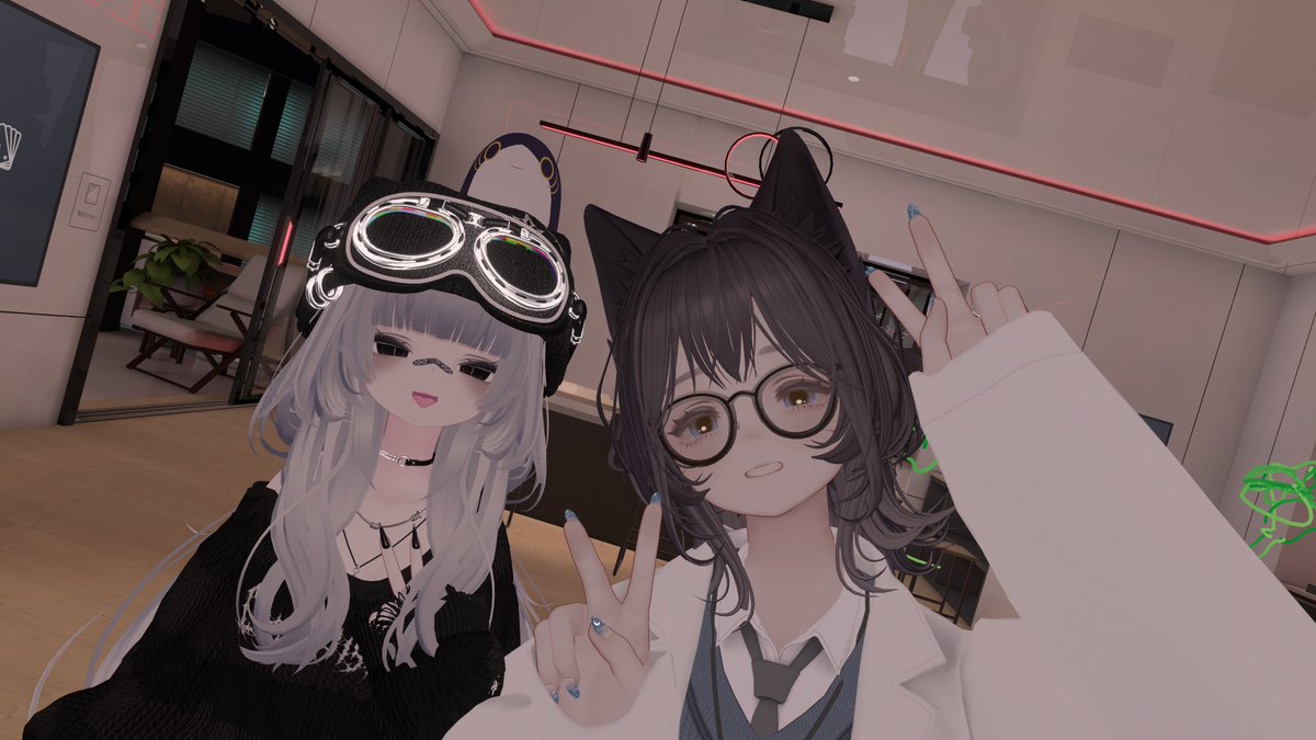 Asebi_XOX's tweet photo. しむむ様とカラオケなどなど。
次回までに練習してびっくりさせます。

お久しぶりのぺこまるさんとも！ https://t.co/ZEEr93prVW