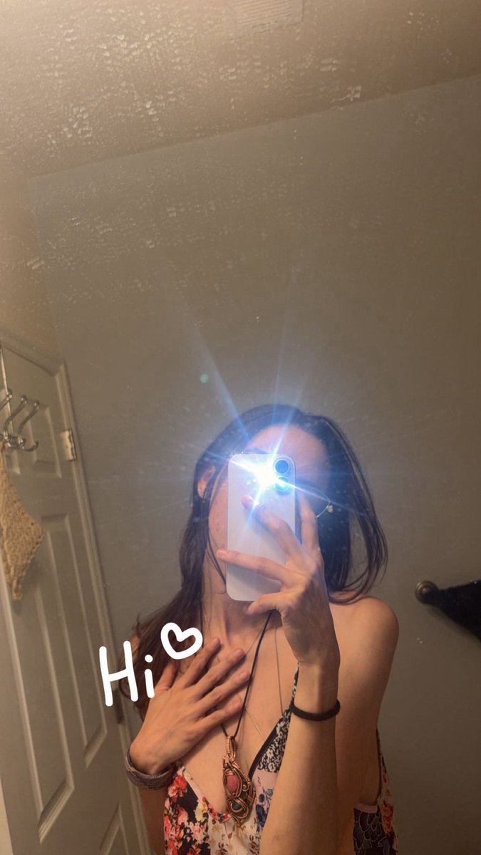 ThinkingNessie's tweet photo. i cut my hair earlier this week :) https://t.co/BoWpQRan0R