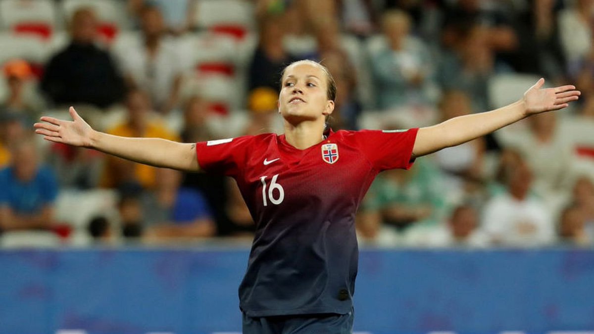 MichaelSantang5's tweet photo. #WEUROQualifying #WWC27 #Brazil
#Romania 🇷🇴0 #Norway 🇧🇻1
Guro Reiten 10' https://t.co/CaTw7xGIgV