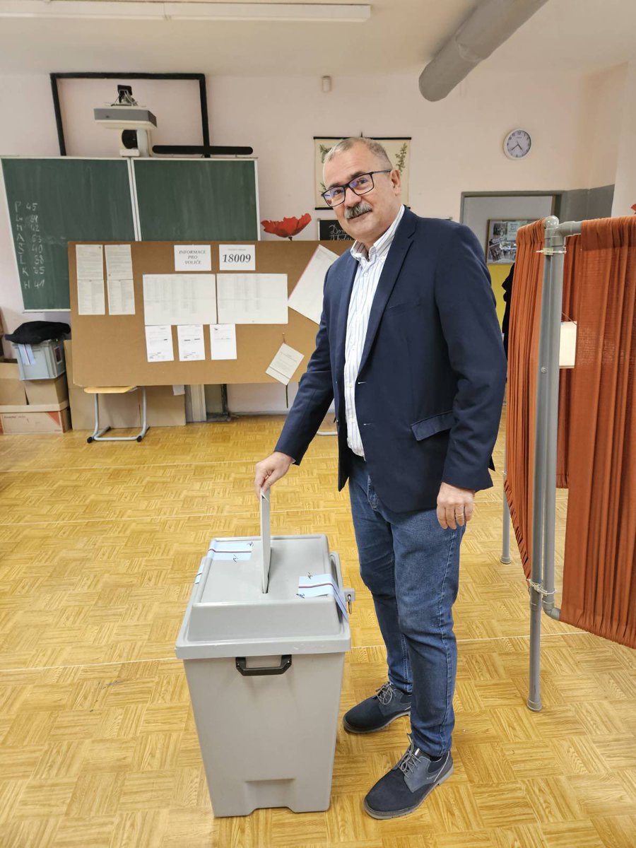 ODScz's tweet photo. ČESKO JIM NEDÁME! 🇨🇿

Běžte k volbám! Dnes a zítra! 👍🏻 https://t.co/gYgEeLjoxl