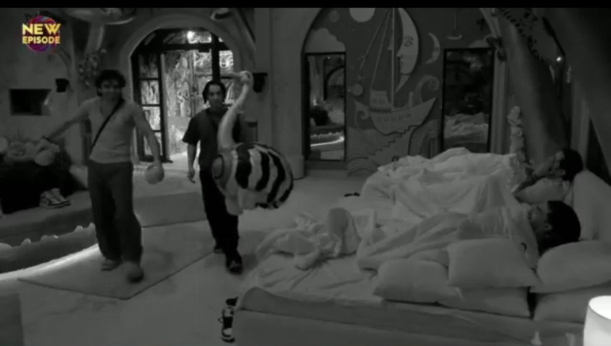 iceyycoffee's tweet photo. One of the best episode of this season 
Man laughed so much 🤣🤣

#BiggBoss20 • #BB20 • #QaziTouqeer https://t.co/i1JeoEWg5U