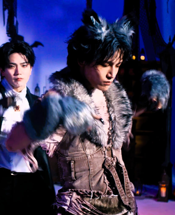 Sinsnse's tweet photo. Mrs.VAMP
サノくん①
狼男らしくクール。 https://t.co/F0Szni8wUo