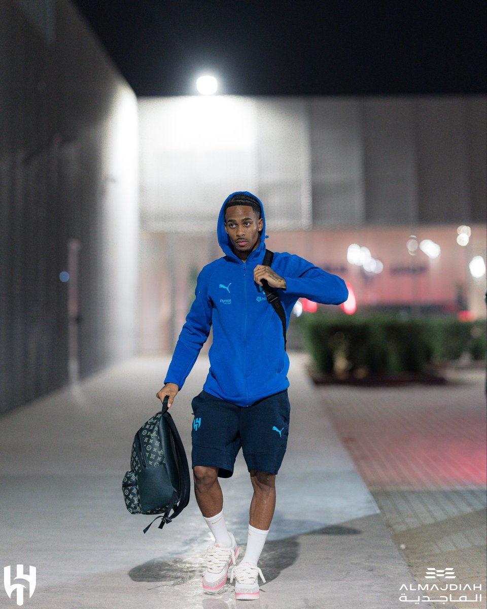 Alhilal_EN's tweet photo. Arriving in blue 💙 https://t.co/htTsZ6Ll3N