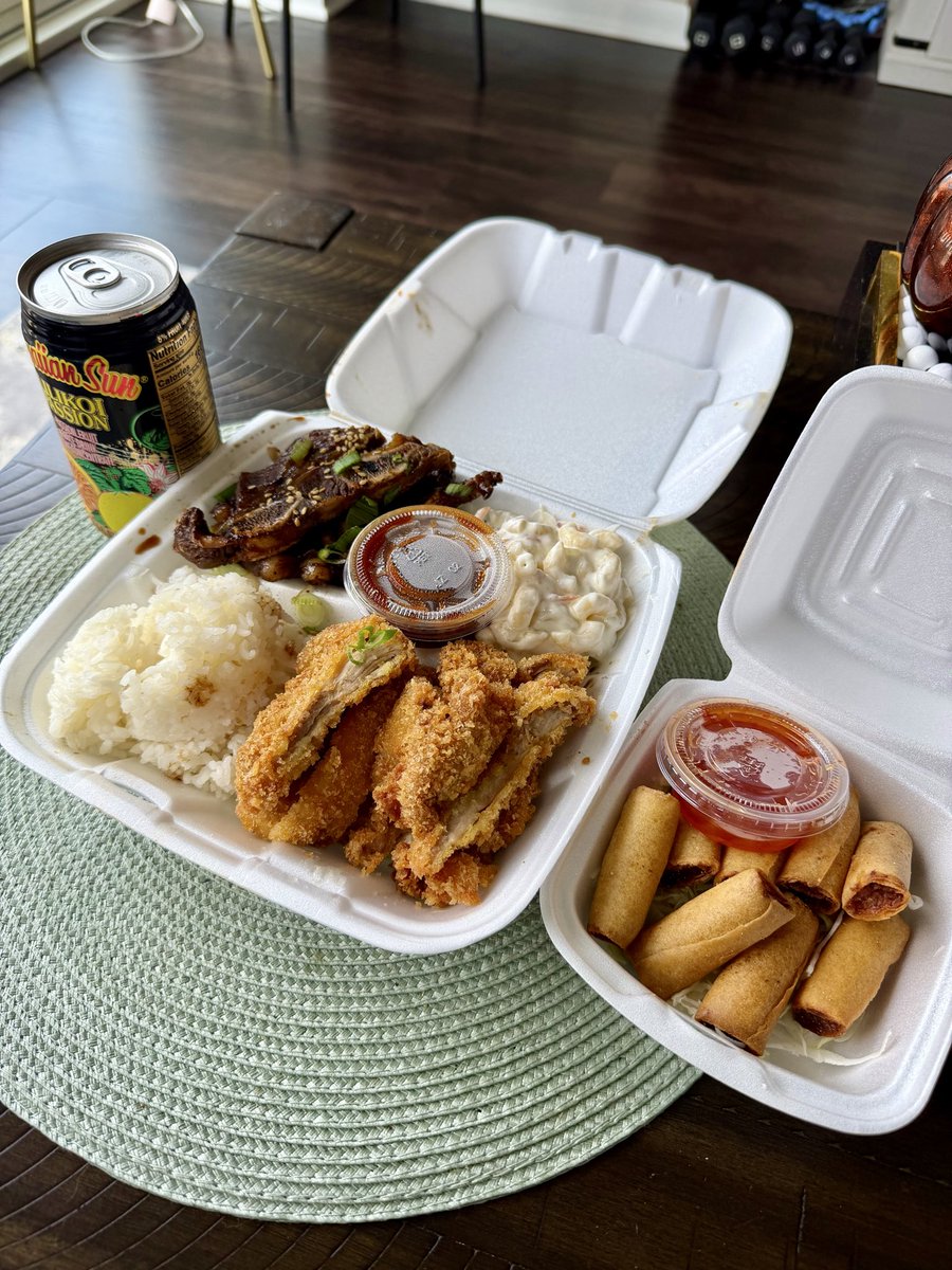 DrDeburnke's tweet photo. I can’t afford a house because of my Friday lunches https://t.co/NKfTVqae16