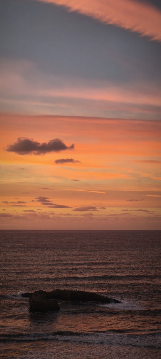 Calticom64's tweet photo. Mon ciel ! https://t.co/LlnU0oxMD1
