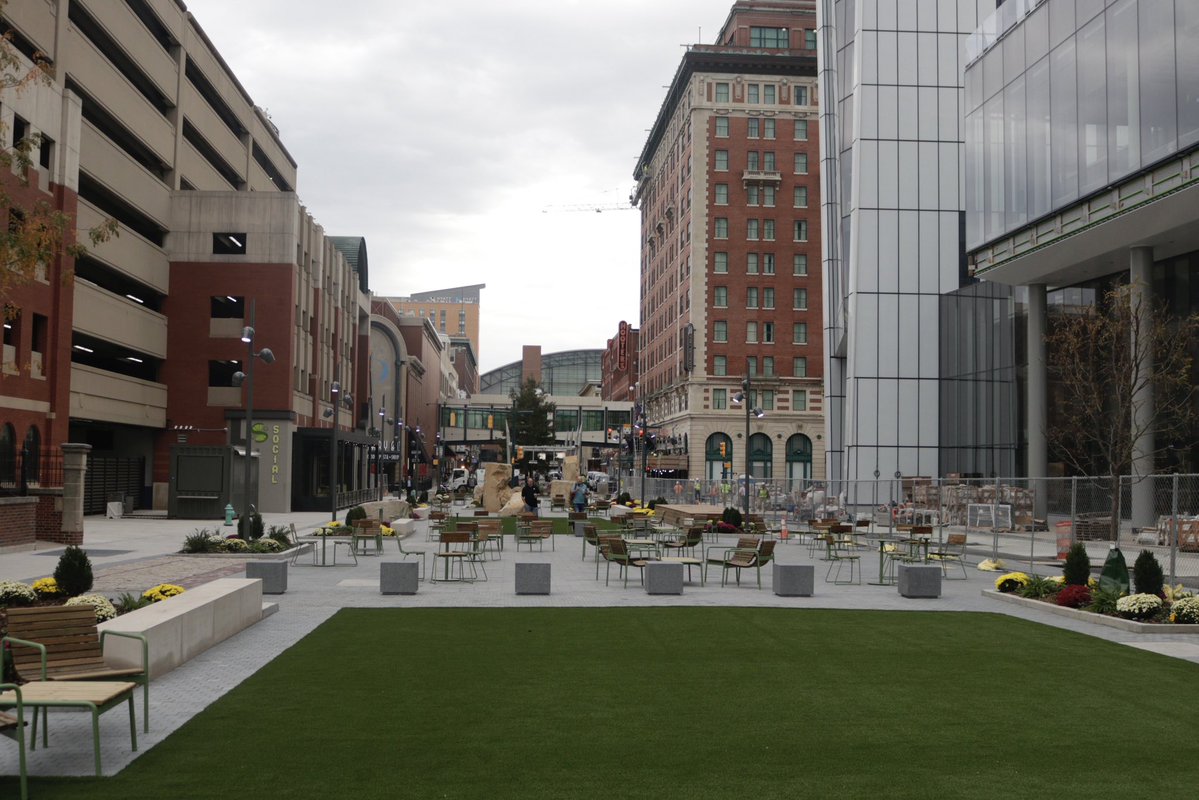 IndyMayorJoe's tweet photo. Great to open the transformed Georgia Street this morning. Over the past decade, Georgia Street has become the signature gathering place for Indy’s celebrations. The next phase of this space ensures that Indianapolis remains a top host city for the largest events in the country. https://t.co/NlmLUEzjmV
